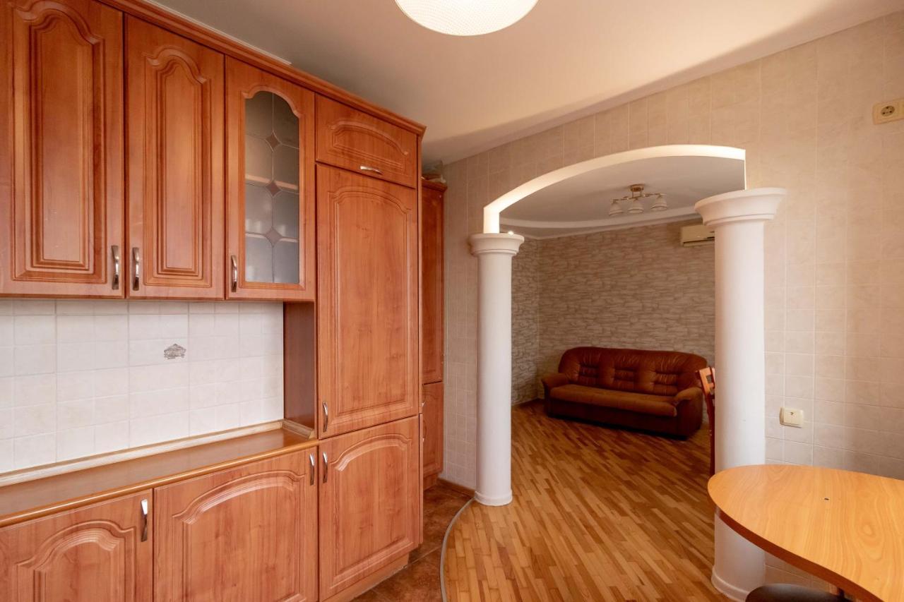 Kvartirkoff Na Ozernaya 8 Kiev Bagian luar foto