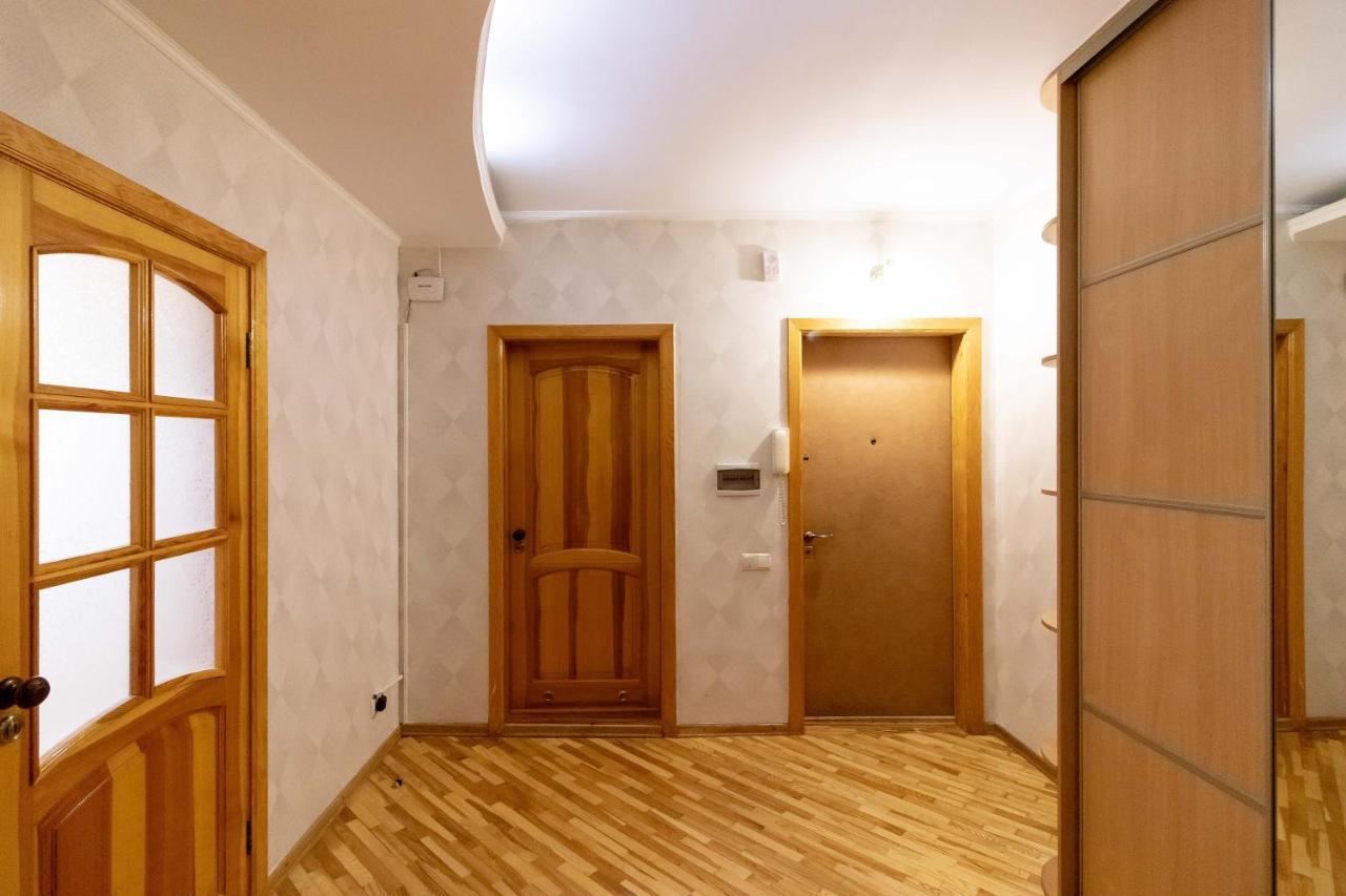 Kvartirkoff Na Ozernaya 8 Kiev Bagian luar foto